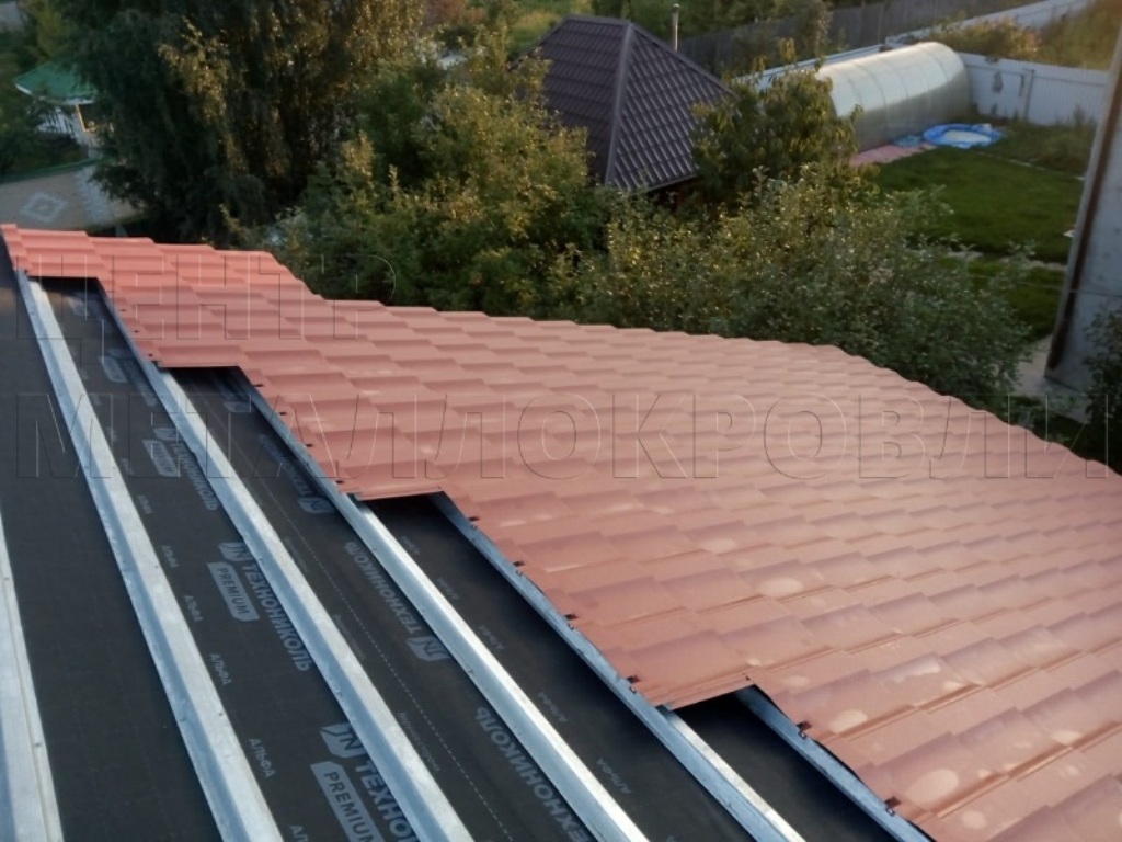 Металлочерепица Геркулес 8004 терракотовый Стальной Бархат от Центра Металлокровли в Донецке