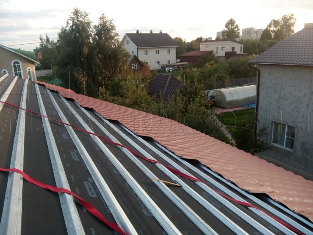 Металлочерепица Геркулес 8004 терракотовый Стальной Бархат от Центра Металлокровли в Донецке